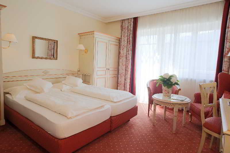 Hotel Pienzenau Am Schlosspark Μεράνο Εξωτερικό φωτογραφία