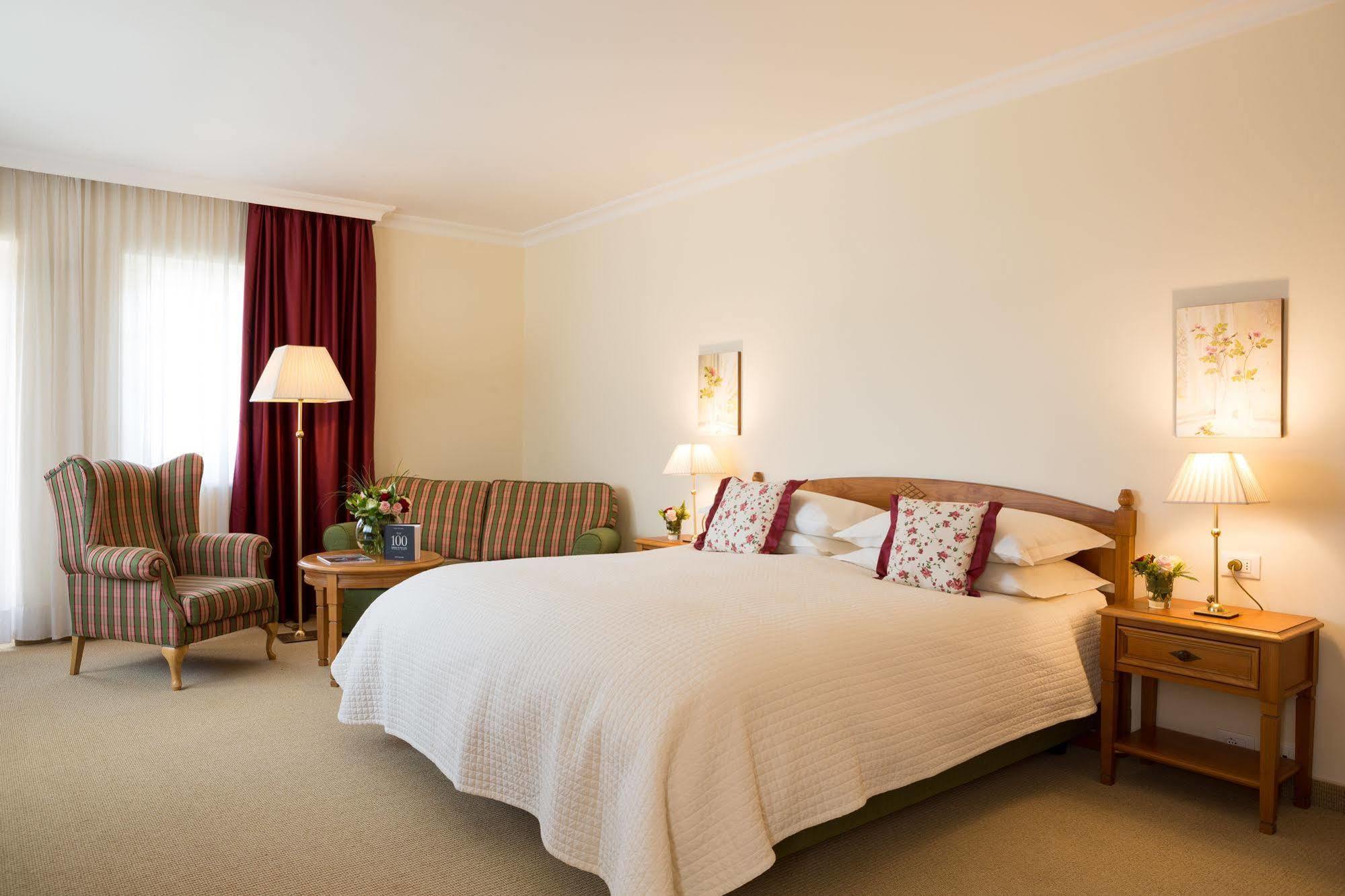Hotel Pienzenau Am Schlosspark Μεράνο Εξωτερικό φωτογραφία