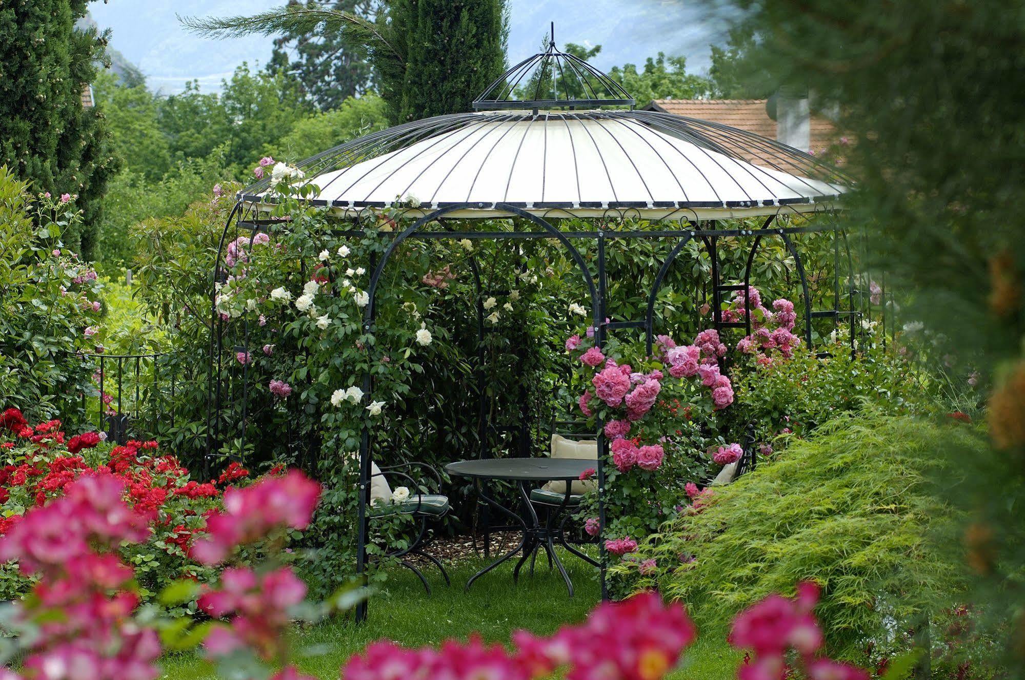 Hotel Pienzenau Am Schlosspark Μεράνο Εξωτερικό φωτογραφία